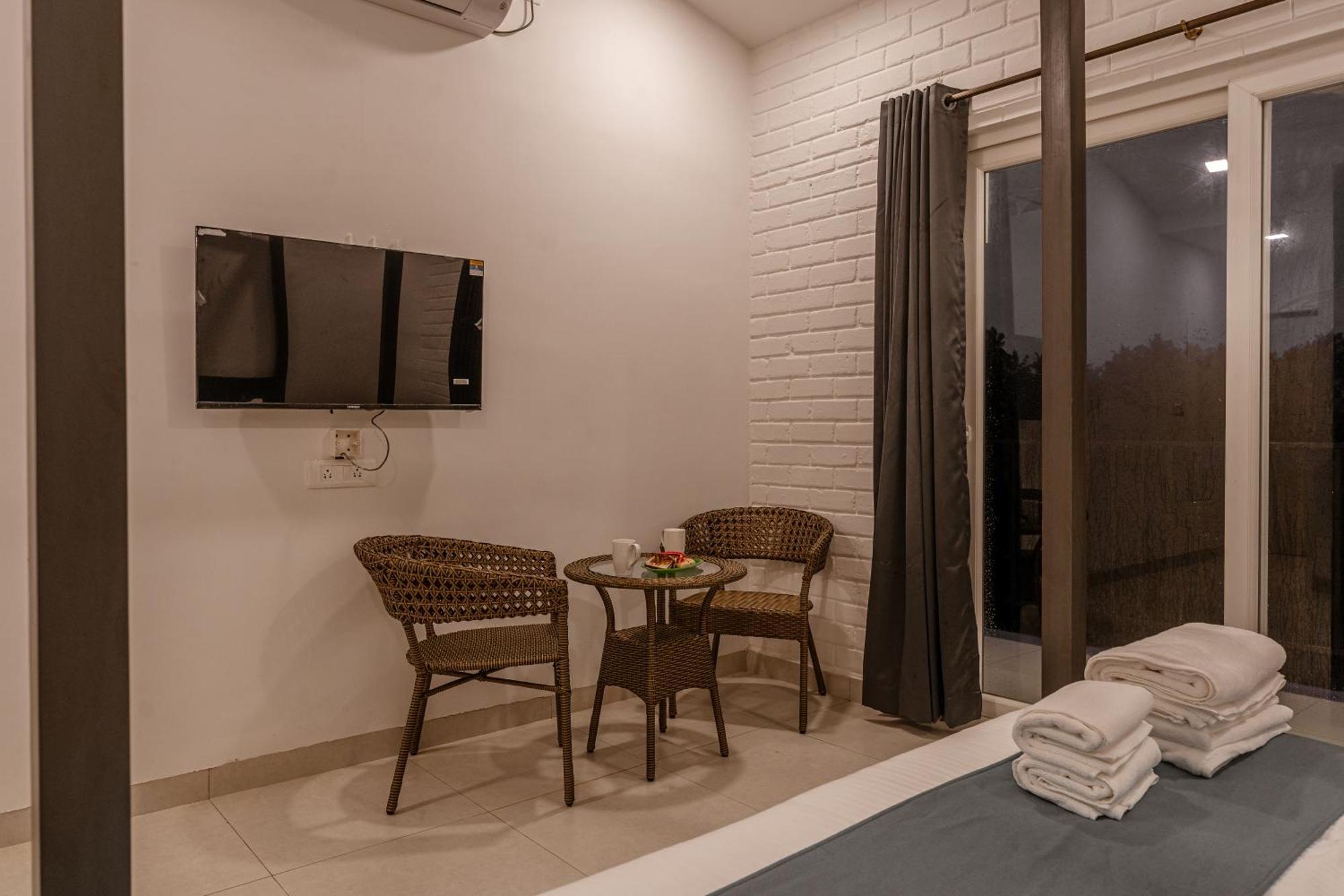 Downtown Arambol - The River Side Hostel Екстер'єр фото