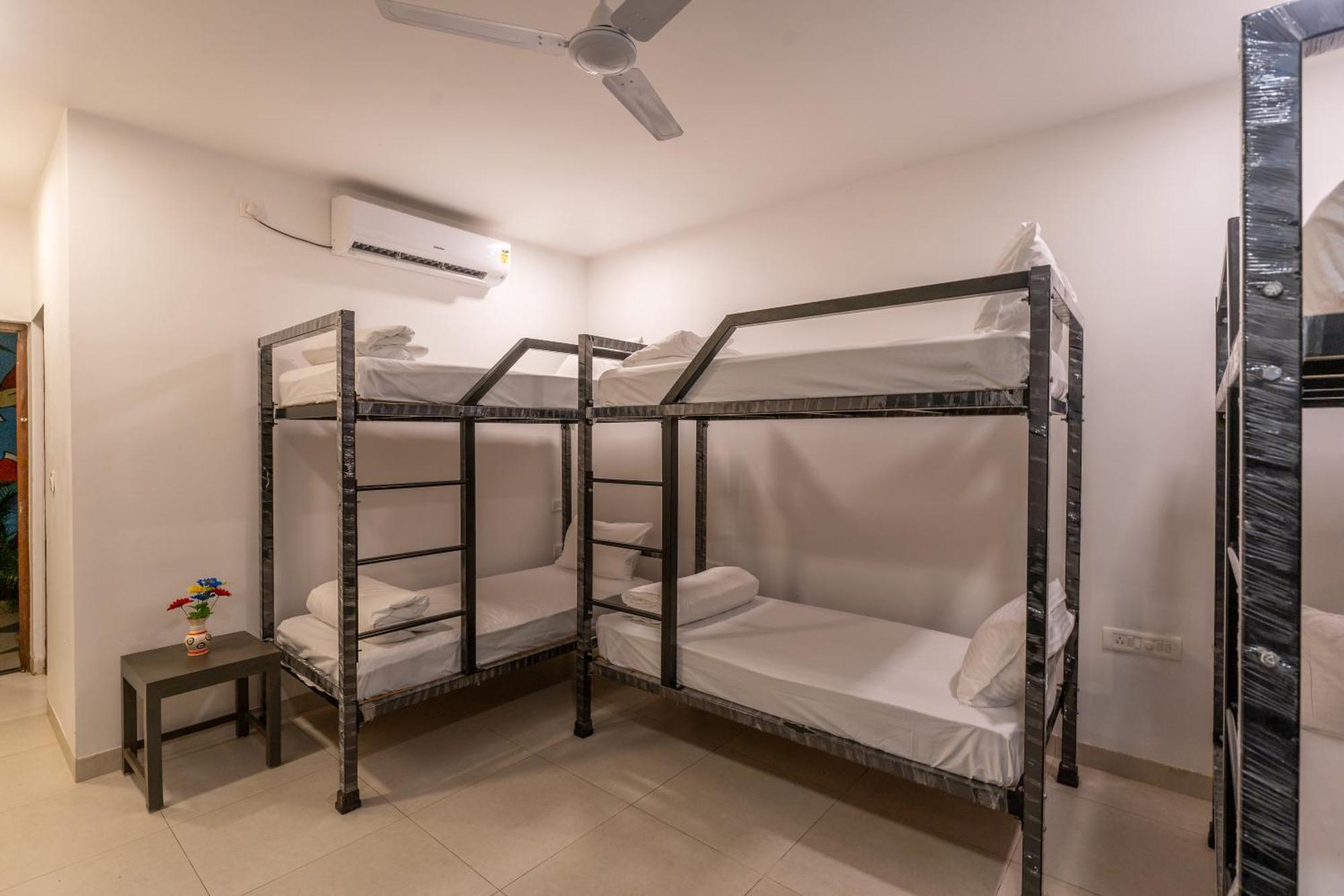 Downtown Arambol - The River Side Hostel Екстер'єр фото