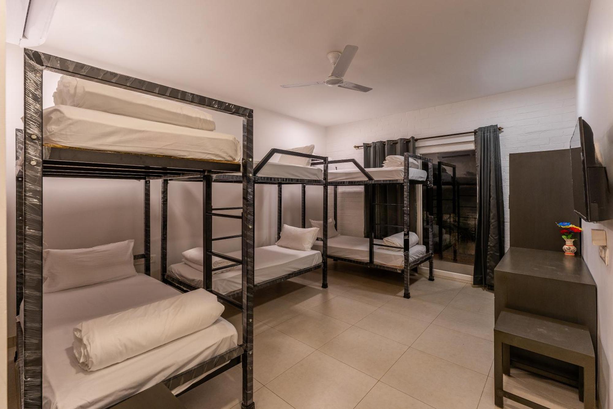 Downtown Arambol - The River Side Hostel Екстер'єр фото